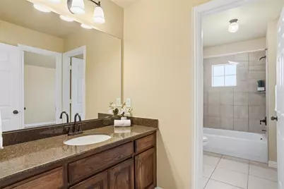 838 San Clemente, Irving, TX 75039 - Photo 20