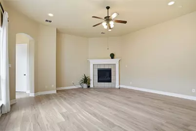 838 San Clemente, Irving, TX 75039 - Photo 10