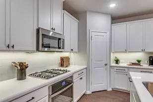 208 Lemley Dr, Fort Worth, TX 76131 - Photo 10