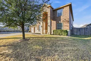2717 Aspen Hill Dr, Denton, TX 76209 - Photo 2