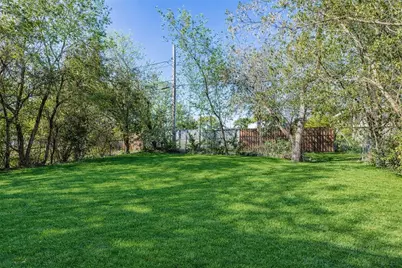 3305 Avenue Junction, Fort Worth, TX 76105 - Photo 32