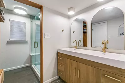 1225 Sleepy Hollow Court, Grapevine, TX 76051 - Photo 16