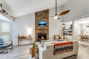 1225 Sleepy Hollow Ct, Grapevine, TX 76051 - Photo 4