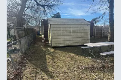 631 W Walker Street, Denison, TX 75020 - Photo 10