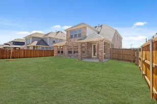 3921 Henley Ln, Garland, TX 75043 - Photo 38
