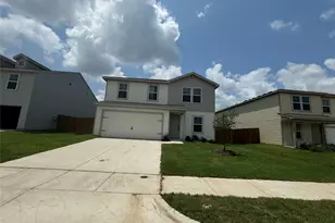 541 Tall Meadow Dr, Cleburne, TX 76031 - Photo 2