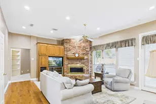 503 Ashburne Glen Cir, Ovilla, TX 75154 - Photo 6