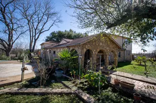 1025 S Belknap St, Mexia, TX 76667 - Photo 4