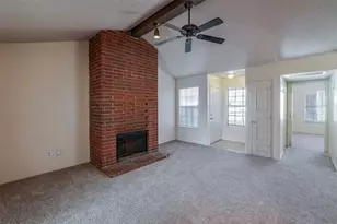 712 Woodland Ct, Kennedale, TX 76060 - Photo 2