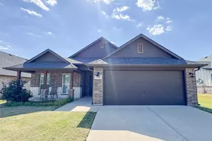 704 Nolan Dr, Sherman, TX 75092 - Photo 2