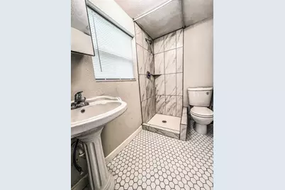 1864 Highland Avenue, Fort Worth, TX 76164 - Photo 24