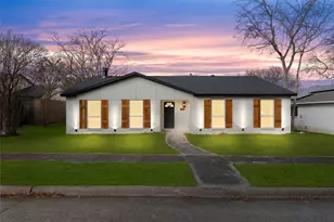 9641 Sophora Cir, Dallas, TX 75249 - Photo 28