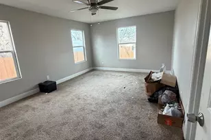 809 E Mulkey St, Fort Worth, TX 76104 - Photo 8