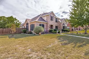 1610 Skyline Dr, Garland, TX 75043 - Photo 2