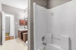 808 Dunkirk Ln, Arlington, TX 76017 - Photo 10