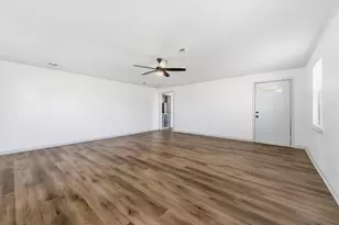 2805 Rex Cruse Dr, Sherman, TX 75092 - Photo 4