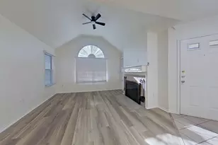 1004 Bridges Dr, Arlington, TX 76012 - Photo 6