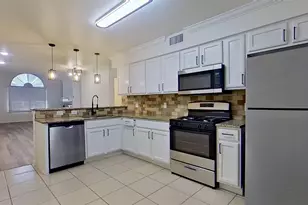 1004 Bridges Dr, Arlington, TX 76012 - Photo 10