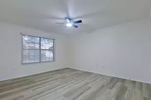 1004 Bridges Dr, Arlington, TX 76012 - Photo 12