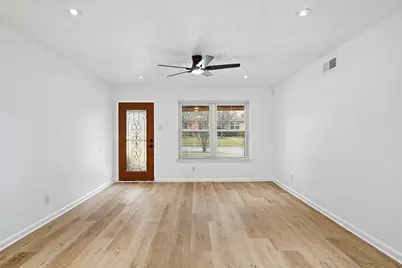525 W Ridgewood Drive, Garland, TX 75041 - Photo 6