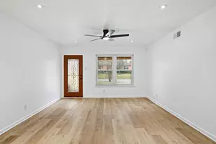 525 W Ridgewood Dr, Garland, TX 75041 - Photo 6