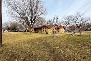 1226 Linkwood Ln, Lancaster, TX 75146 - Photo 2