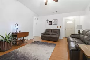 605 Plainview Dr, Mansfield, TX 76063 - Photo 4