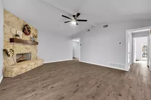 1007 Kay Lynn St, Mansfield, TX 76063 - Photo 2