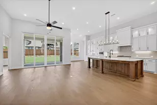 1609 Sandbrock Dr, Aubrey, TX 76227 - Photo 10
