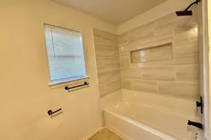 2601 Pebblebrook St, Arlington, TX 76014 - Photo 10