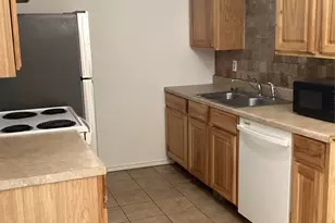 214 Locust St S, Sulphur Springs, TX 75482 - Photo 6