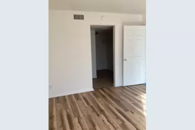 214 Locust Street S, Sulphur Springs, TX 75482 - Photo 2