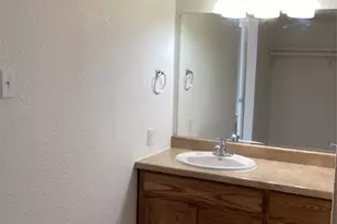 214 Locust St S, Sulphur Springs, TX 75482 - Photo 4