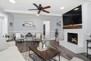 2613 Stone Hollow Dr, Bedford, TX 76021 - Photo 4