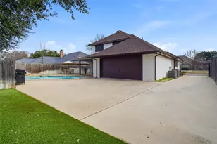 2613 Stone Hollow Dr, Bedford, TX 76021 - Photo 26