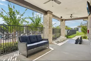 8200 Clarksprings Dr, Dallas, TX 75236 - Photo 28