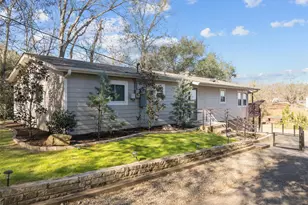 23322 3 Points Dr, Frankston, TX 75763 - Photo 4