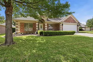 517 Acorn Ct, Saginaw, TX 76179 - Photo 6