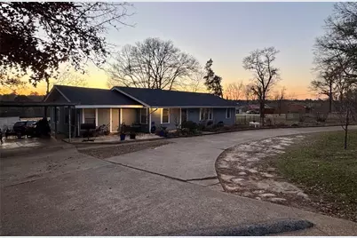 907 W Fordall Street, Henderson, TX 75652 - Photo 1