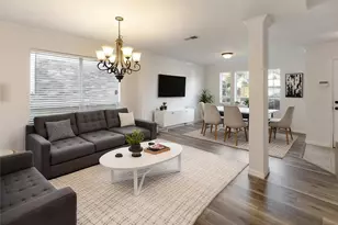 813 Silverbrook Dr, Saginaw, TX 76179 - Photo 2