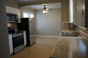 1325 Barnes St, Arlington, TX 76013 - Photo 4