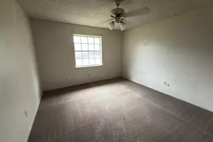 505 N Walnut Creek Dr, Mansfield, TX 76063 - Photo 10