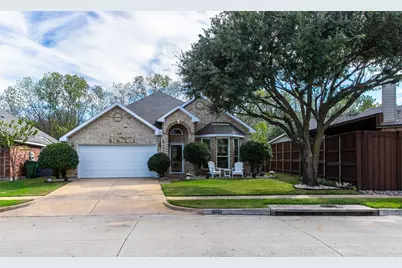 1706 Hollow Creek Court, Garland, TX 75040 - Photo 4