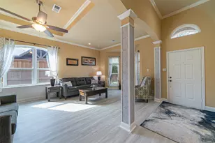 1706 Hollow Creek Ct, Garland, TX 75040 - Photo 6