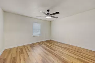 207 Young St, Waxahachie, TX 75165 - Photo 18