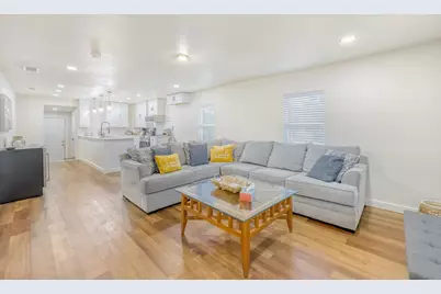 207 Young Street, Waxahachie, TX 75165 - Photo 4