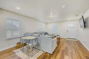 207 Young St, Waxahachie, TX 75165 - Photo 8