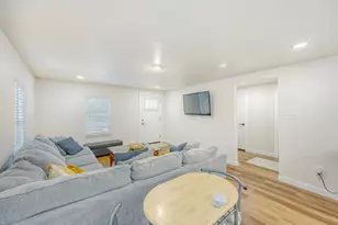 207 Young St, Waxahachie, TX 75165 - Photo 6