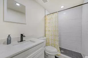 207 Young St, Waxahachie, TX 75165 - Photo 16