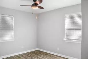 812 Jerry Ln, Bedford, TX 76022 - Photo 10